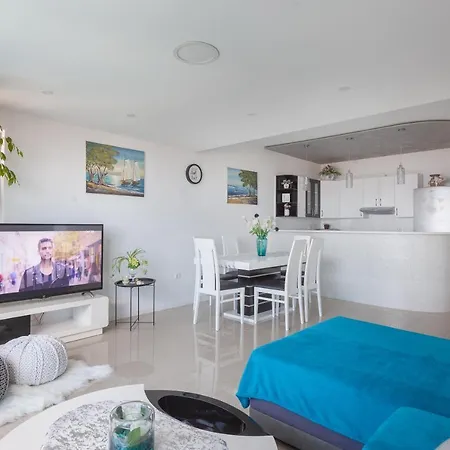 Ela Apartman
