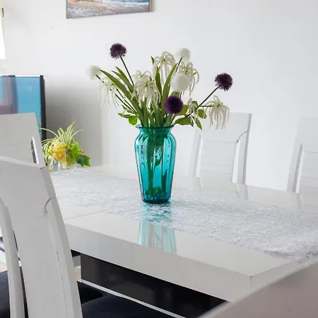 Apartman Ela *